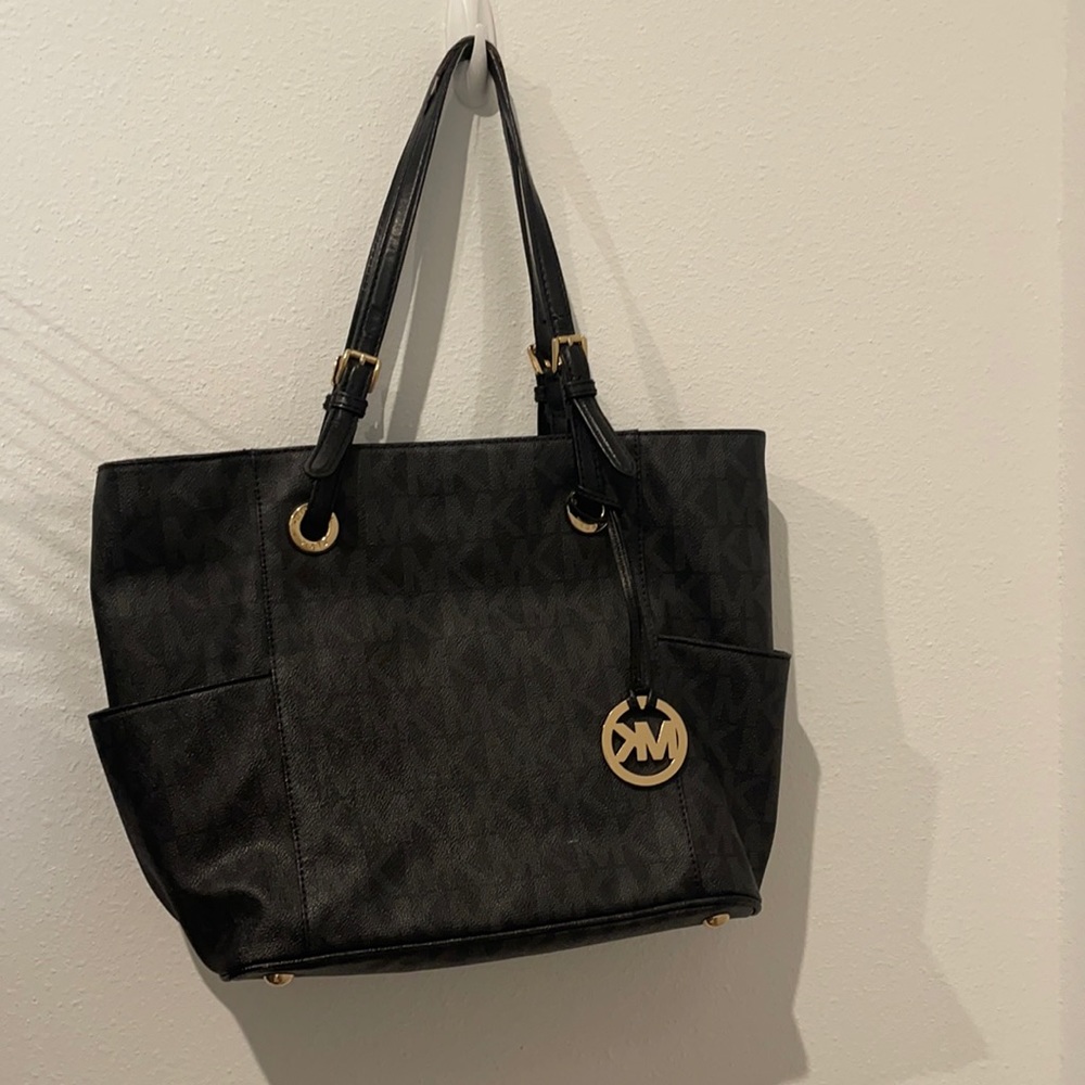 Michael Kors hand bag
